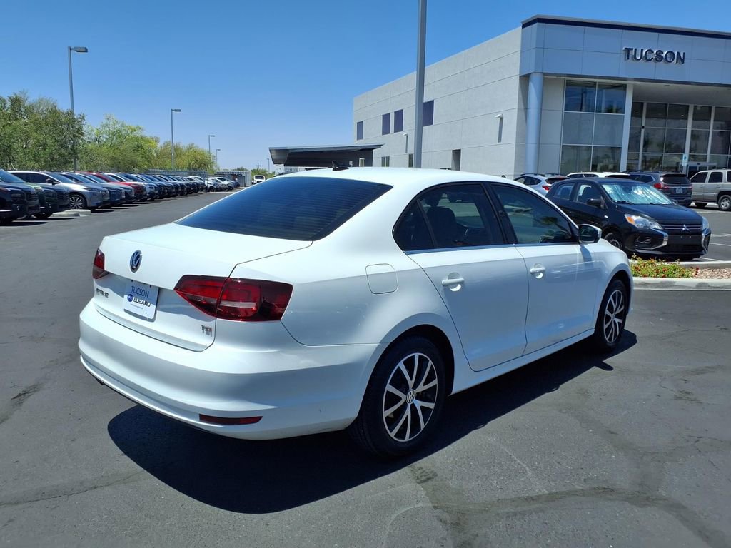 Used 2017 Volkswagen Jetta SE FWD image 10