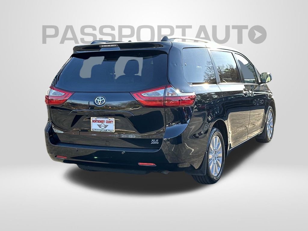 Used 2015 Toyota Sienna Limited image 5
