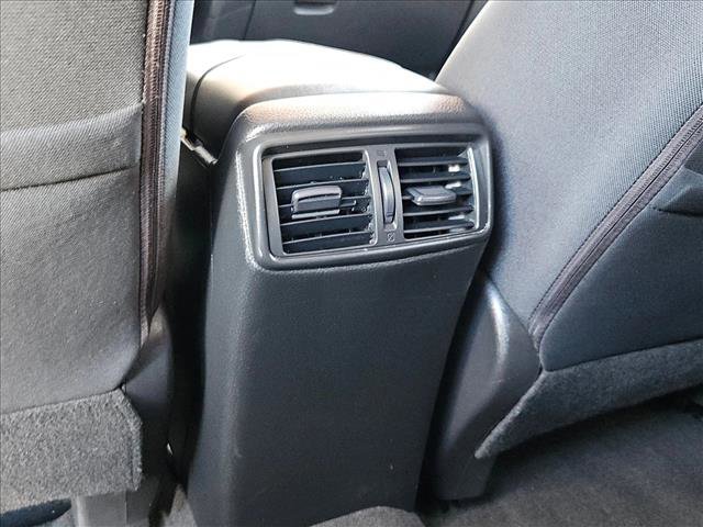 Used 2017 Nissan Rogue SV image 16