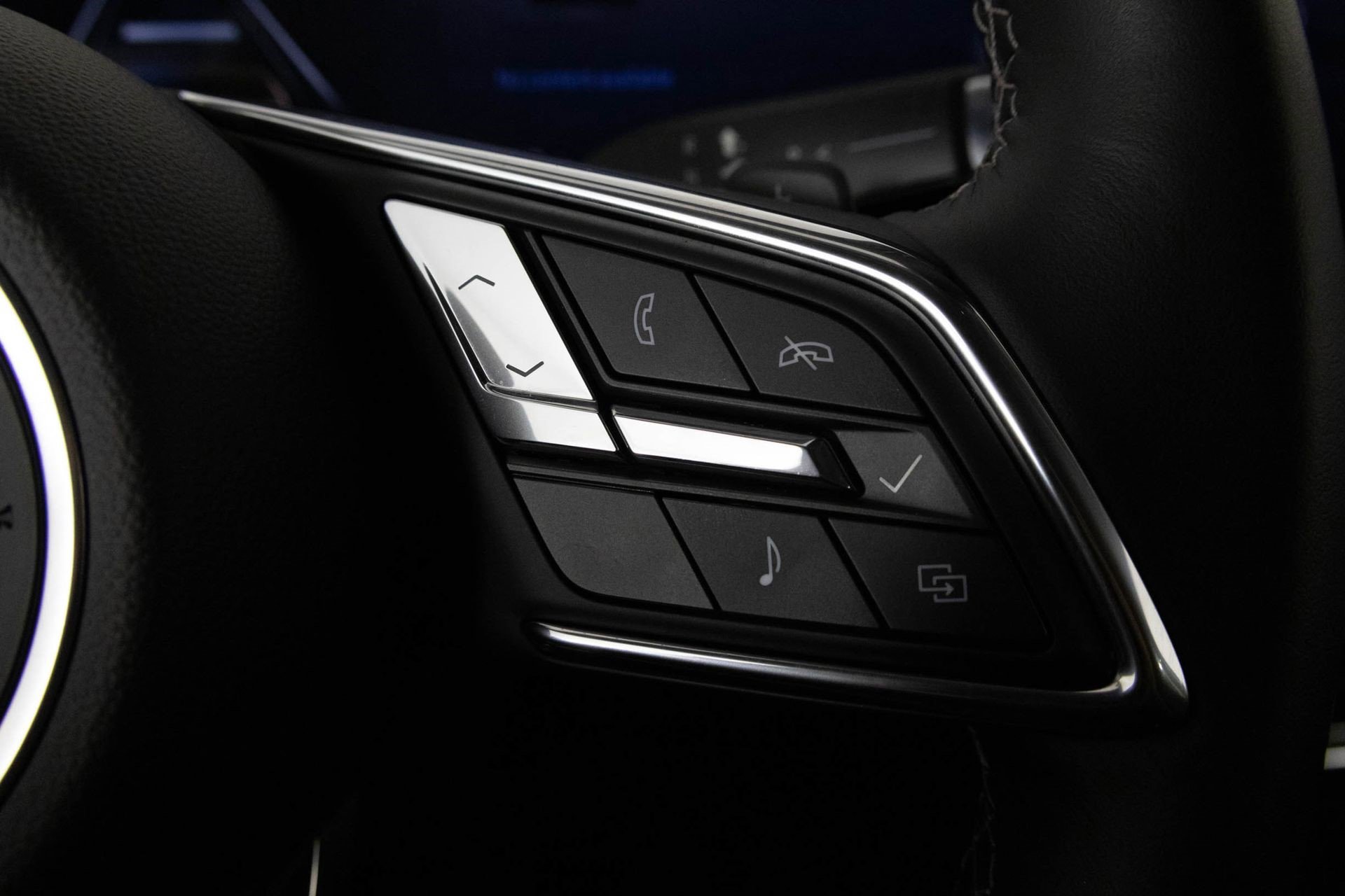 Certified 2025 Buick Envision Preferred image 30