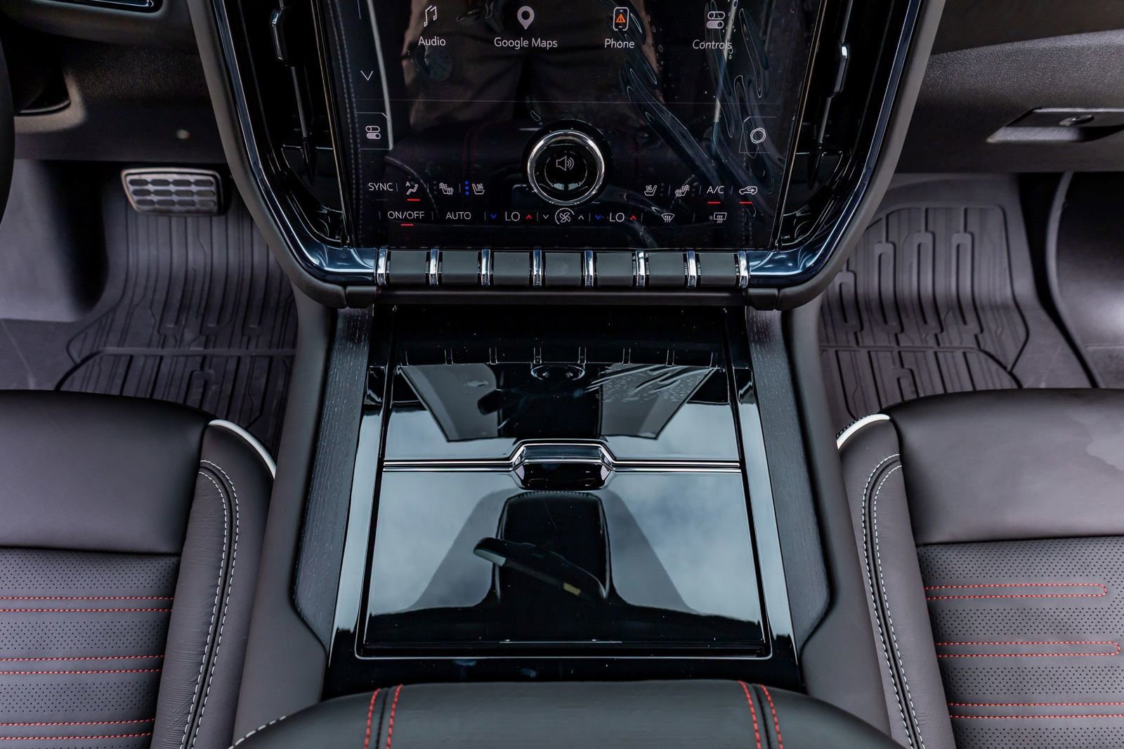 Used 2026 GMC Yukon AT4 Ultimate w/ LPO, Floor Liner Package image 28