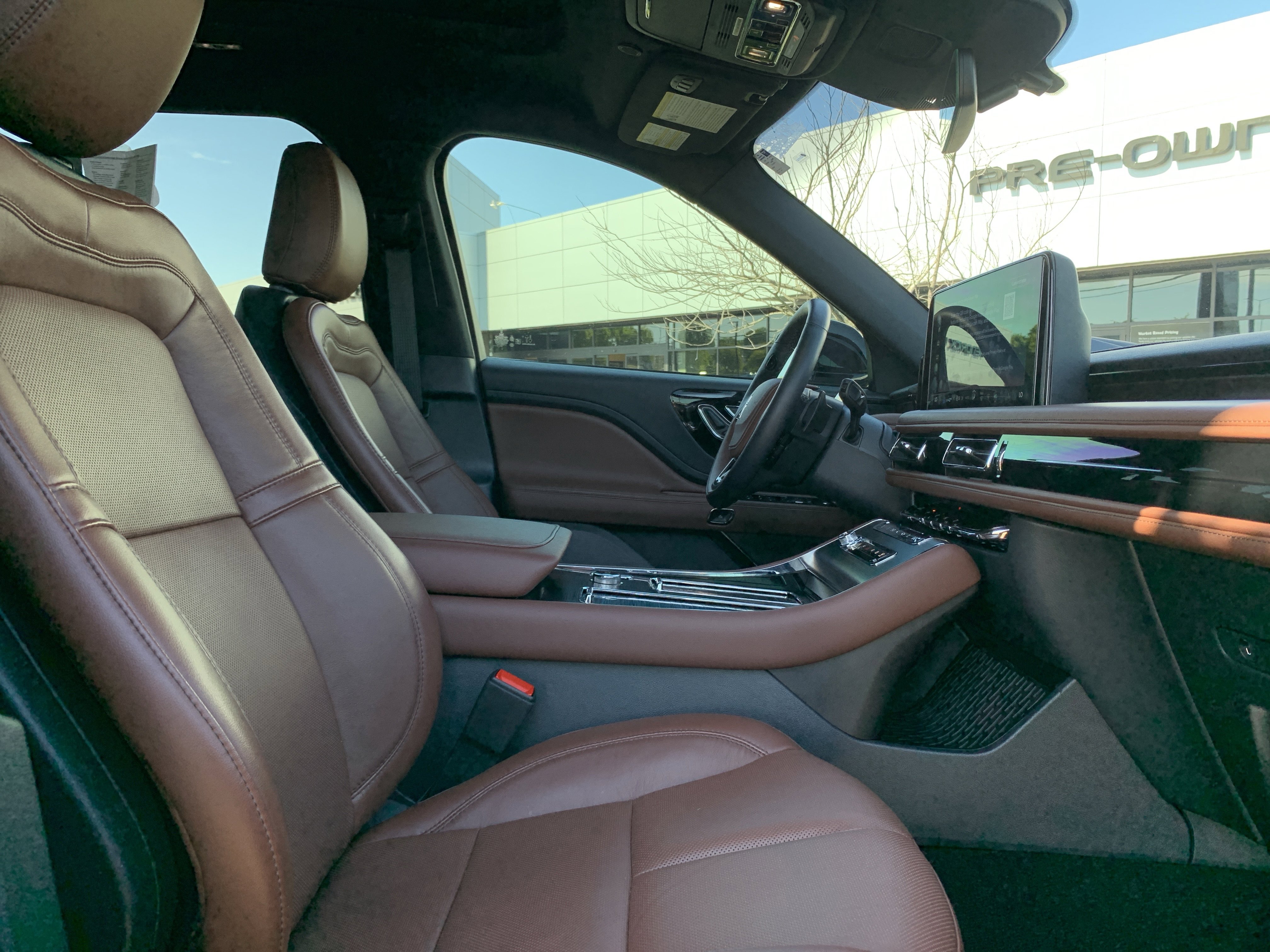 Used 2025 Lincoln Aviator Reserve w/ Illumination Package RWD image 12