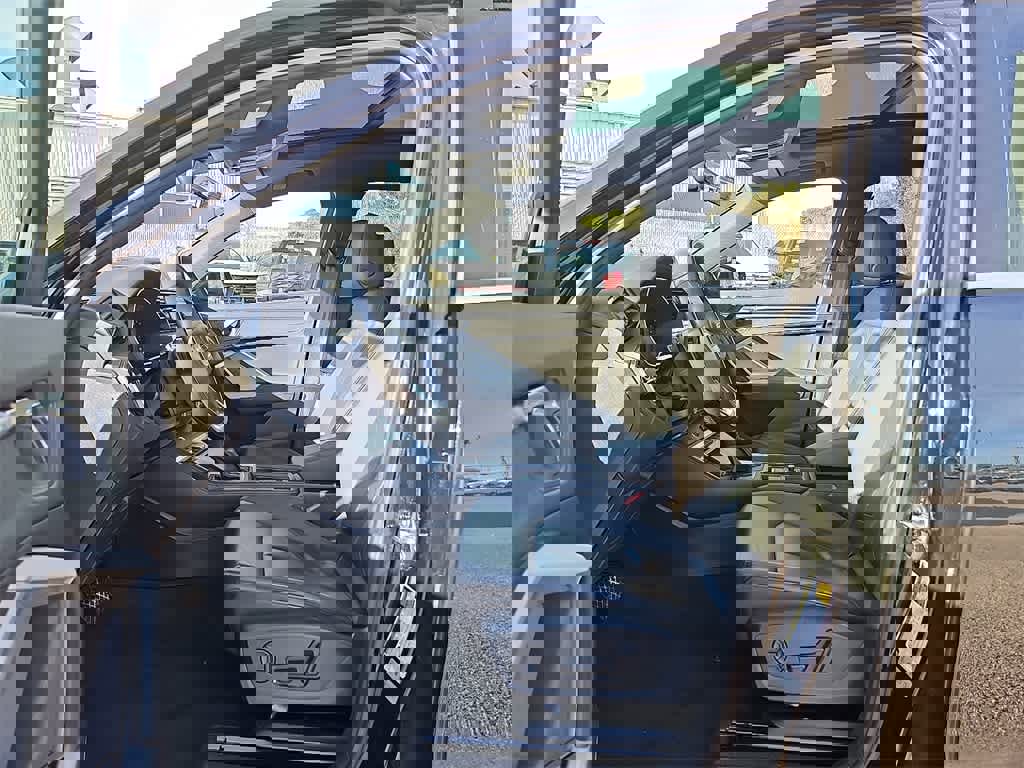 Used 2024 Audi Q3 2.0T Premium image 12