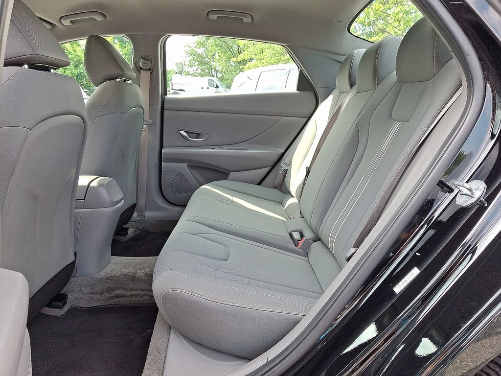 Used 2023 Hyundai Elantra SEL FWD image 10