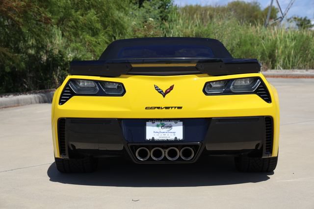 Used 2015 Chevrolet Corvette Z06 w/ 3LZ Preferred Equipment Group RWD image 7