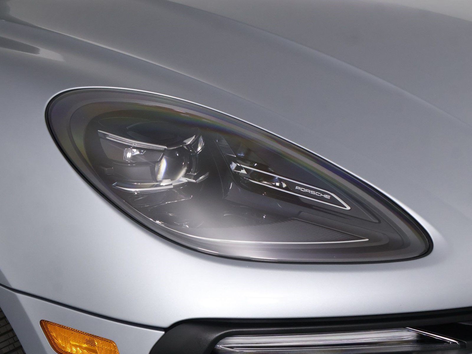Certified 2026 Porsche Macan AWD/4WD image 28