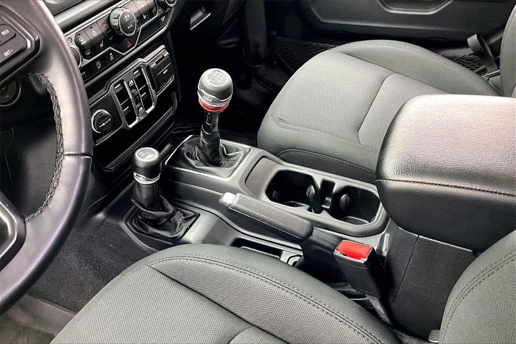 Used 2022 Jeep Gladiator Willys image 15