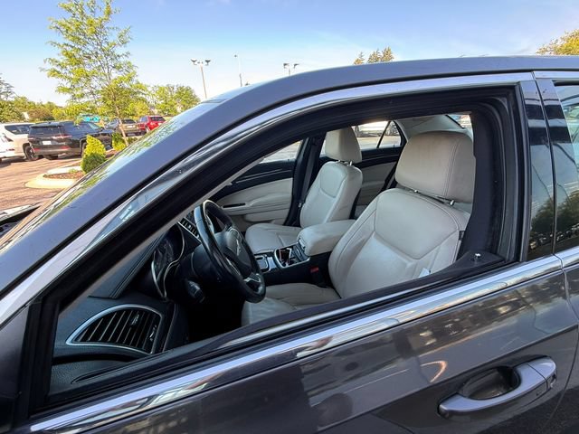 Used 2017 Chrysler 300 Limited AWD/4WD image 6