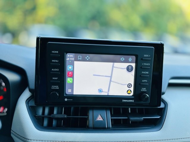 Used 2022 Toyota RAV4 XLE image 11