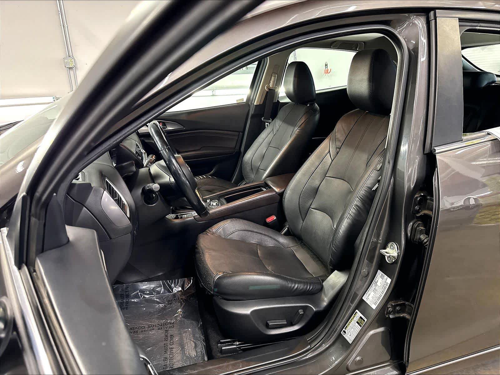 Used 2017 MAZDA MAZDA3 Grand Touring FWD image 26