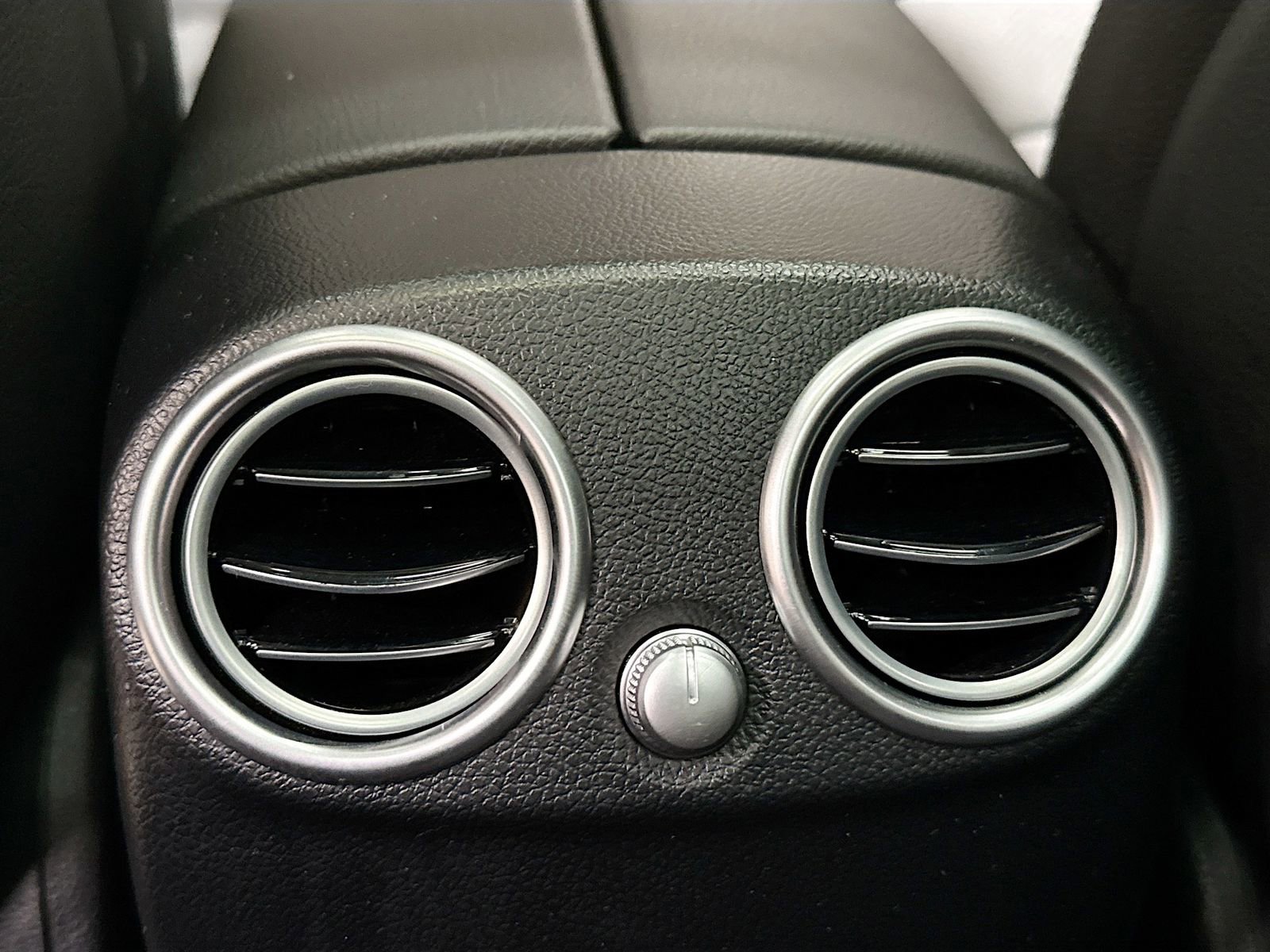 Used 2022 Mercedes-Benz GLC 300 image 25