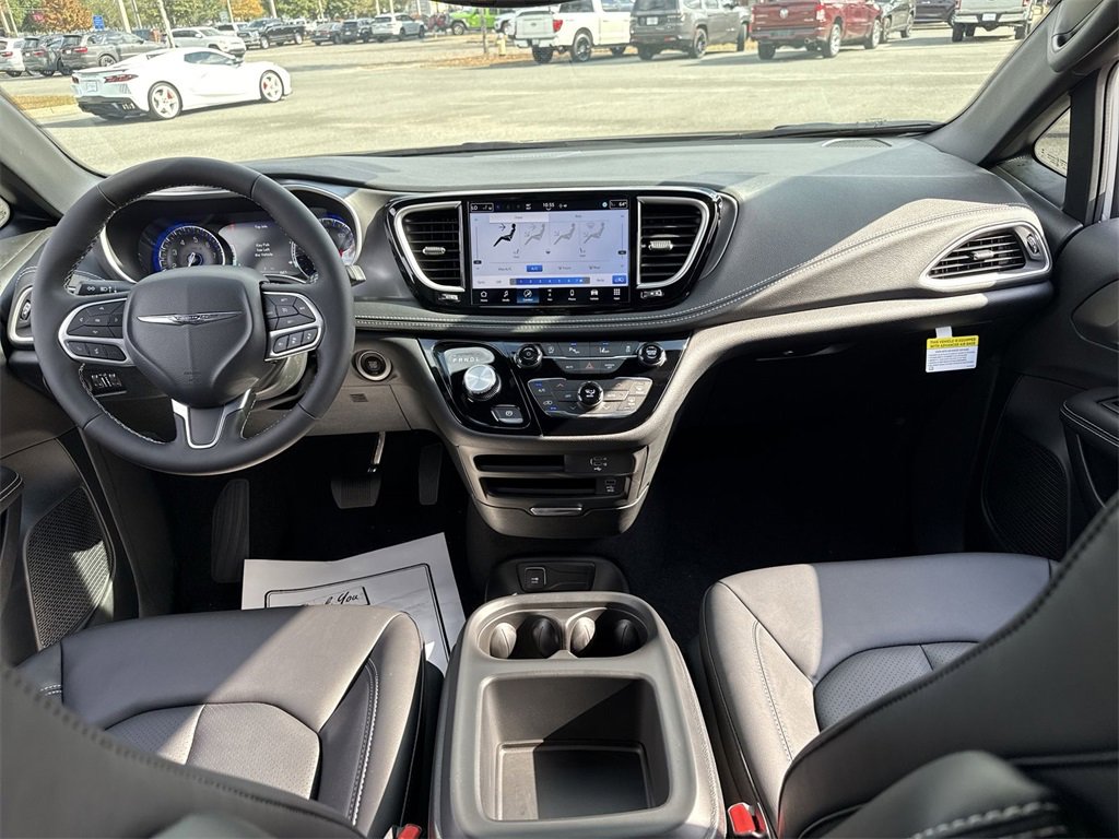 New 2026 Chrysler Pacifica Select image 27