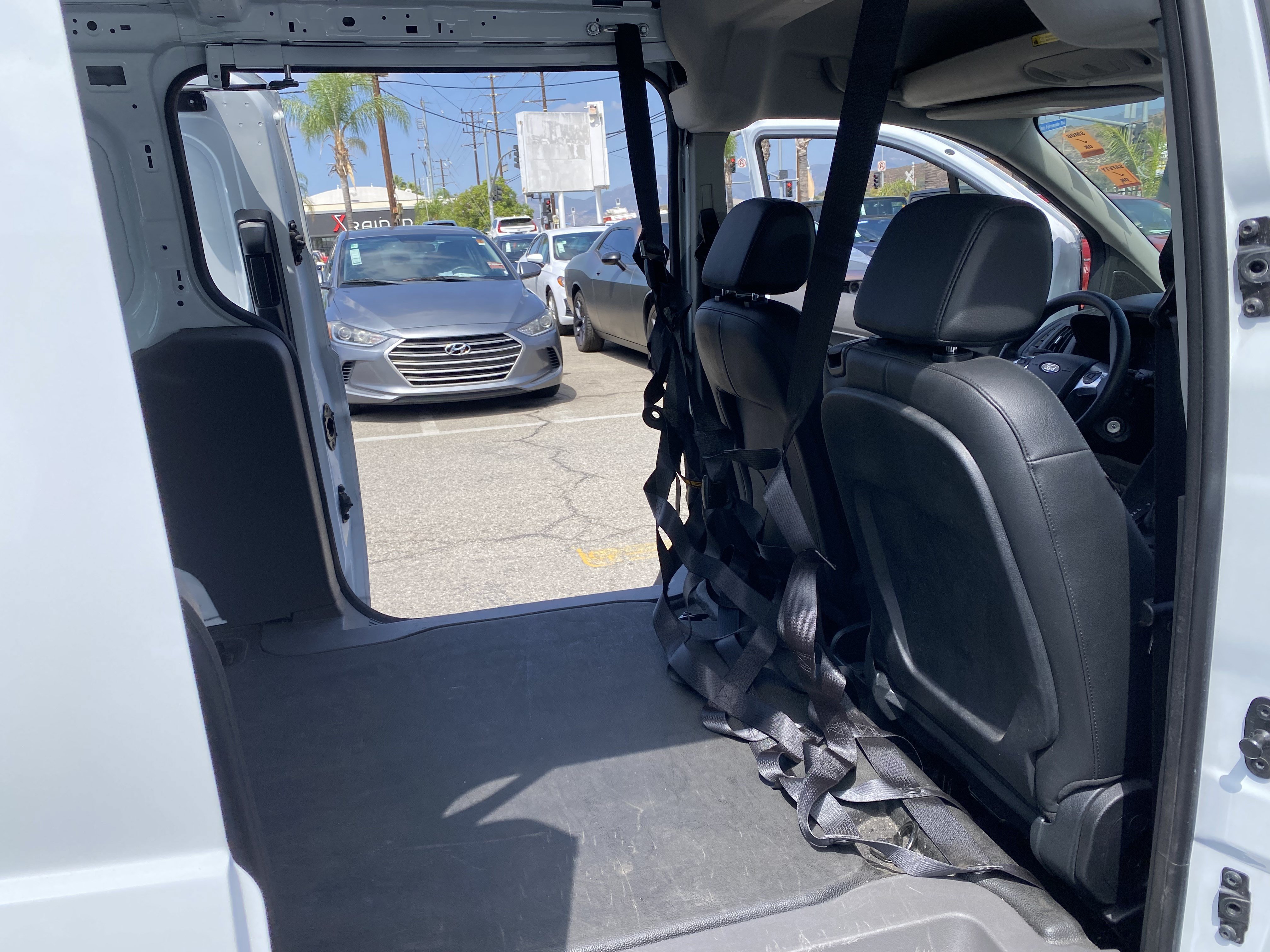 Used 2023 Ford Transit Connect XL FWD image 18