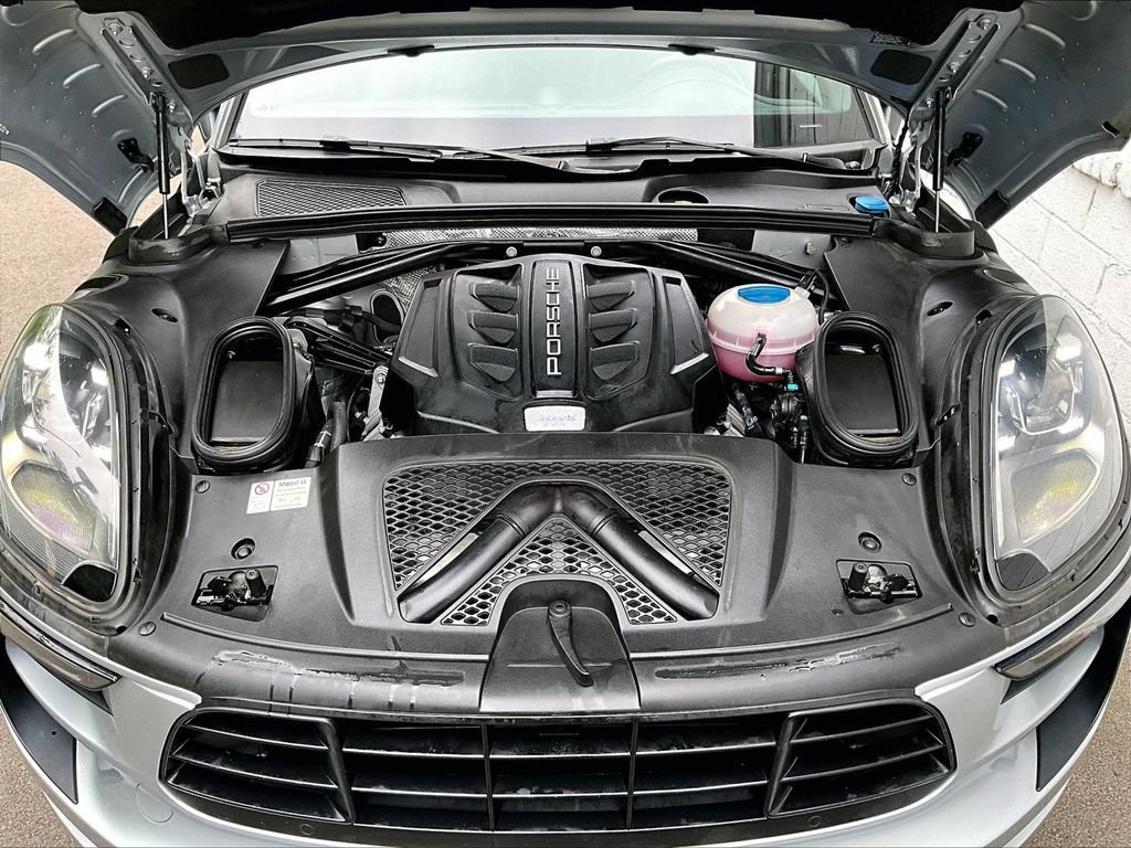 Used 2017 Porsche Macan GTS AWD/4WD image 15