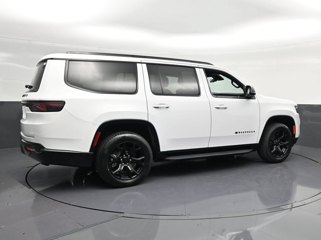 Used 2023 Jeep Wagoneer Series II RWD image 3
