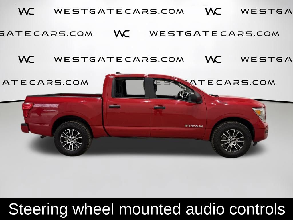 Used 2023 Nissan Titan SV image 4