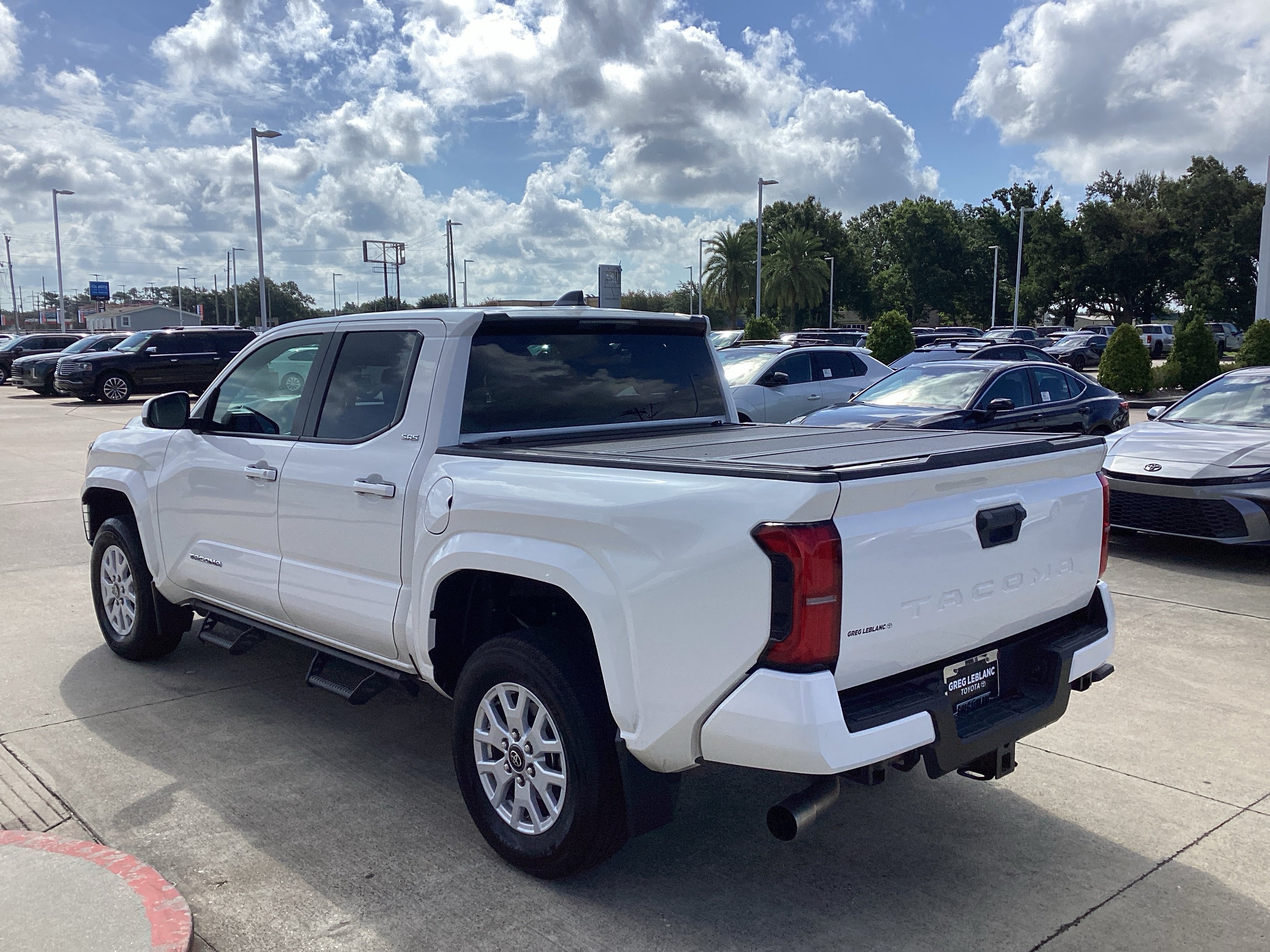 Used 2024 Toyota Tacoma SR5 RWD image 5