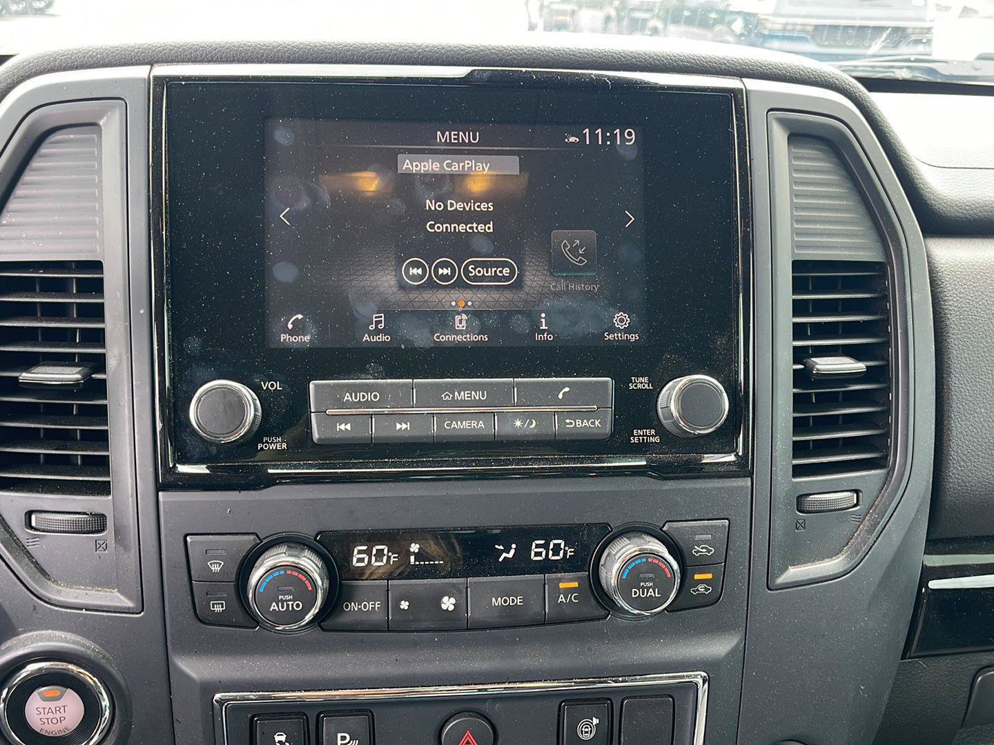 Used 2024 Nissan Titan SV w/ SV Convenience Package AWD/4WD image 17