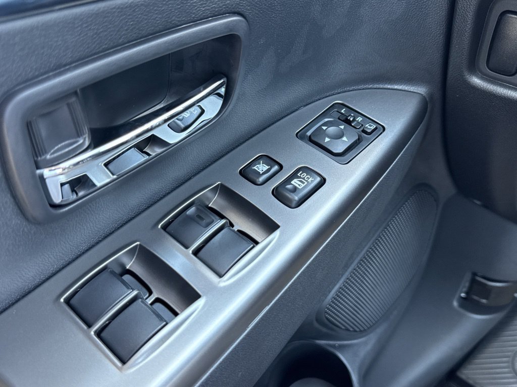 New 2027 Mitsubishi Outlander Sport SE FWD image 30