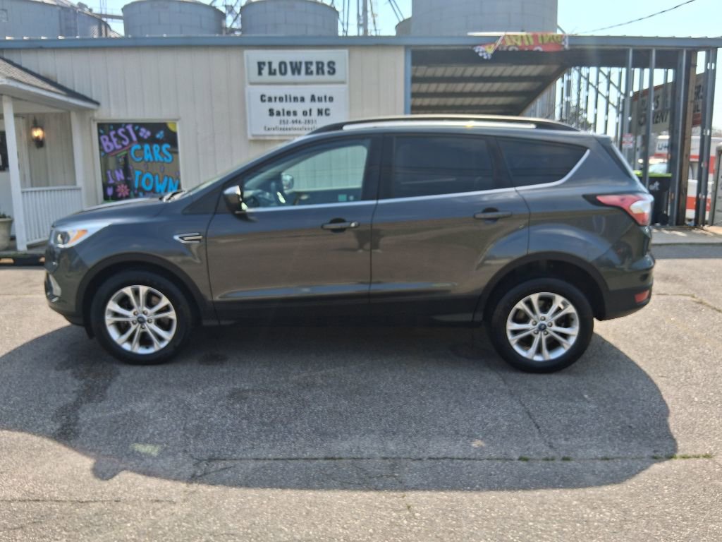 Used 2018 Ford Escape SE image 1
