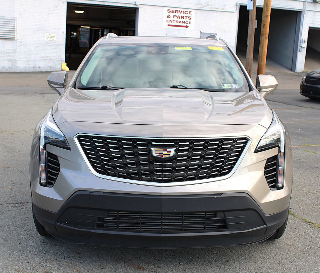 Used 2022 Cadillac XT4 Luxury w/ Cold Weather Package AWD/4WD image 10