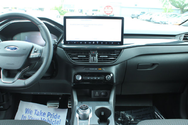 Used 2024 Ford Escape ST-Line w/ Tech Pack #1 AWD/4WD image 17