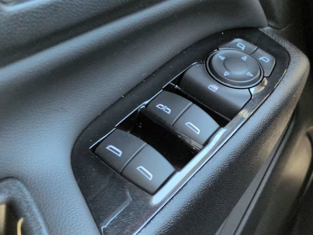 Used 2024 Chevrolet Equinox Premier FWD image 23