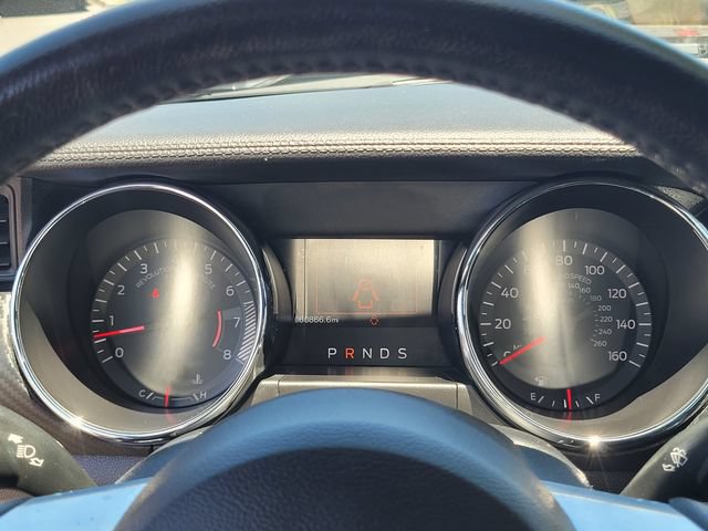 Used 2016 Ford Mustang Coupe RWD image 25