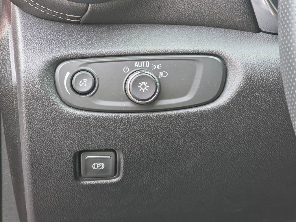 Used 2025 Chevrolet Blazer LT image 14