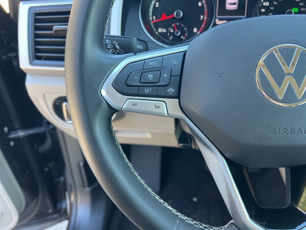 Used 2021 Volkswagen Atlas SE image 16