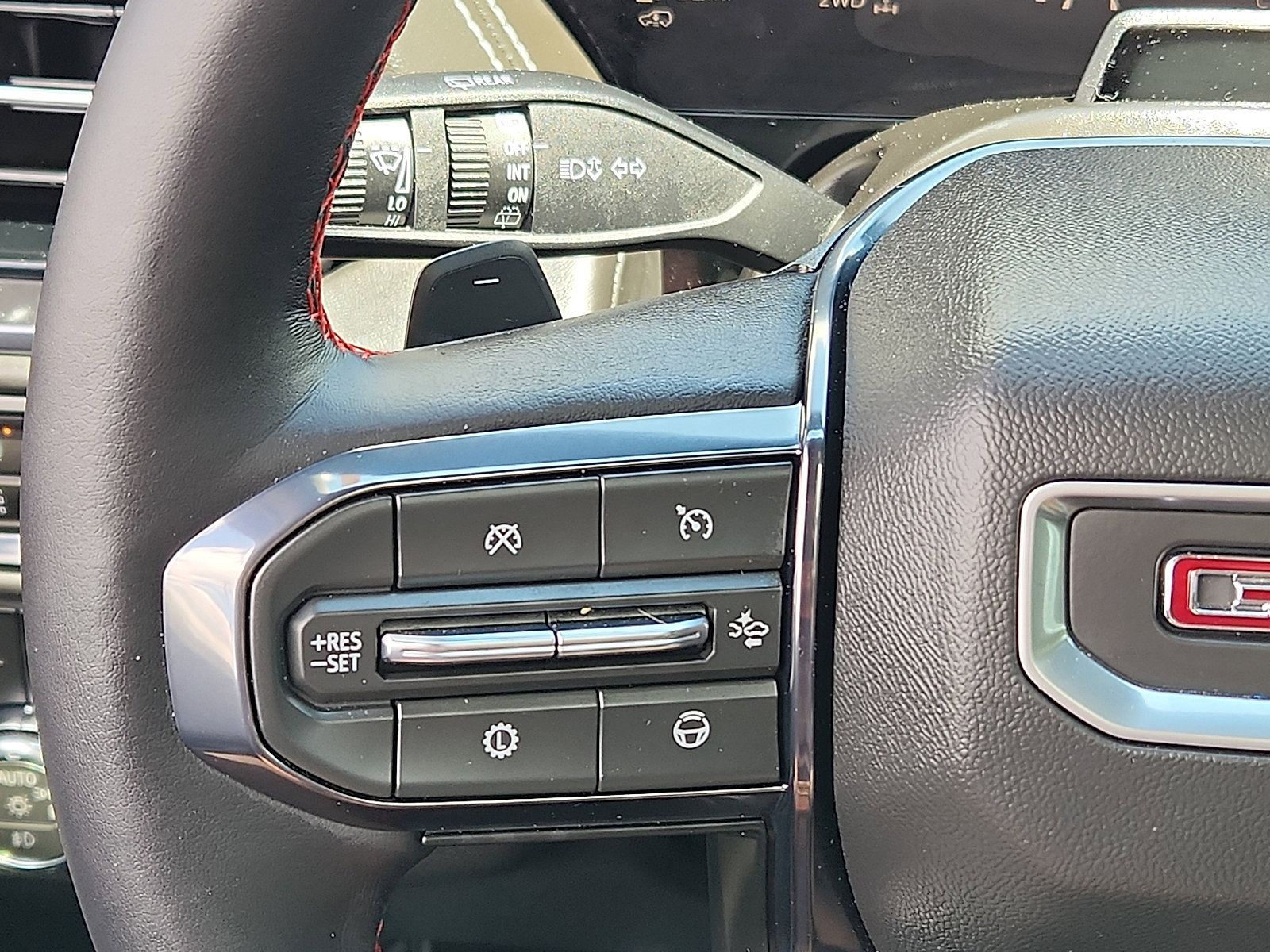Used 2026 GMC Yukon AT4 Ultimate AWD/4WD image 25