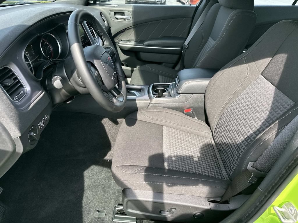 Used 2023 Dodge Charger SXT RWD image 19