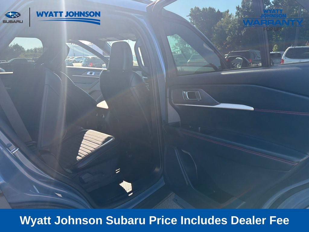 Used 2025 Ford Explorer ST-Line w/ Premium Package AWD/4WD image 32