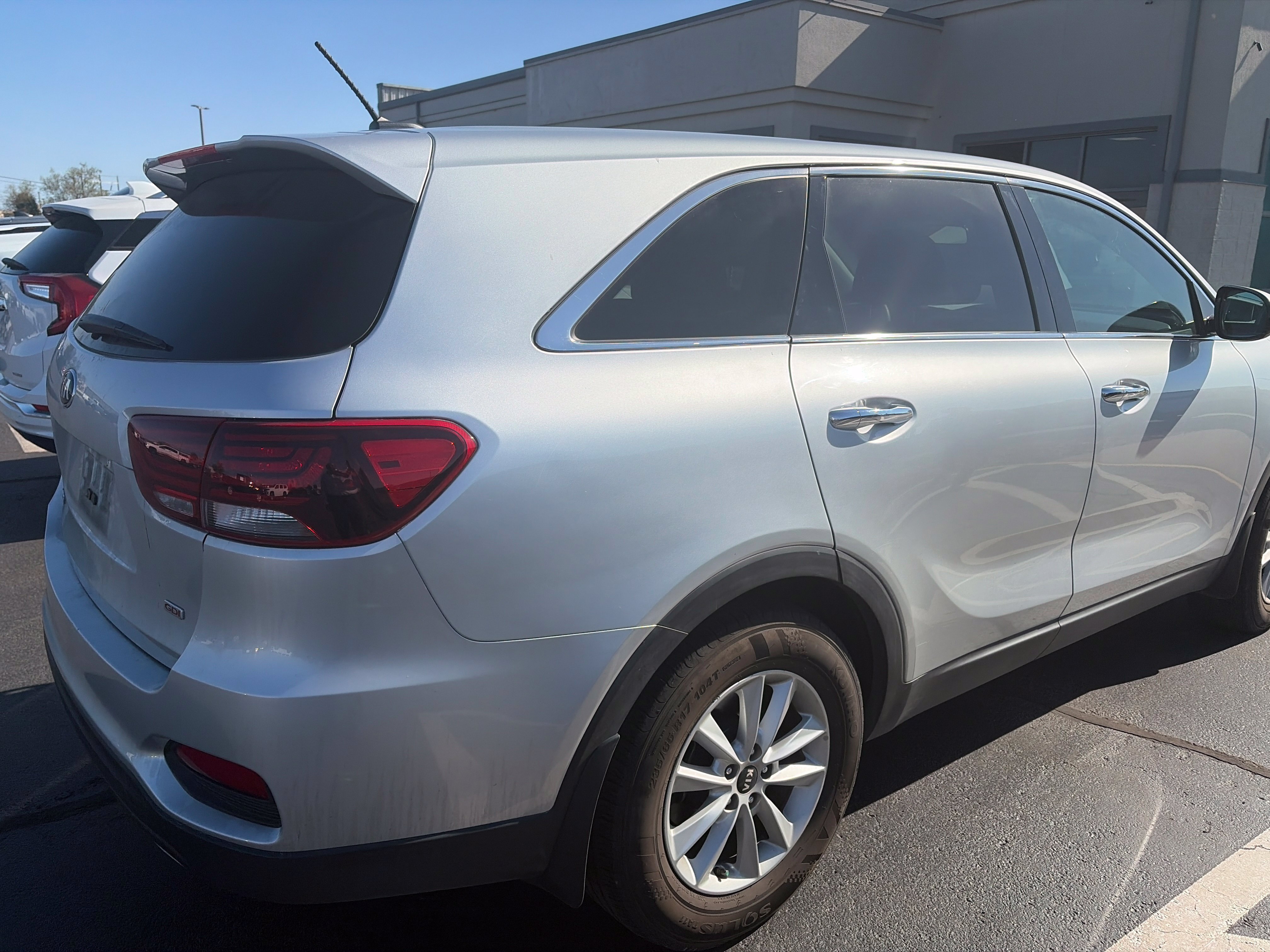 Used 2019 Kia Sorento L FWD image 5