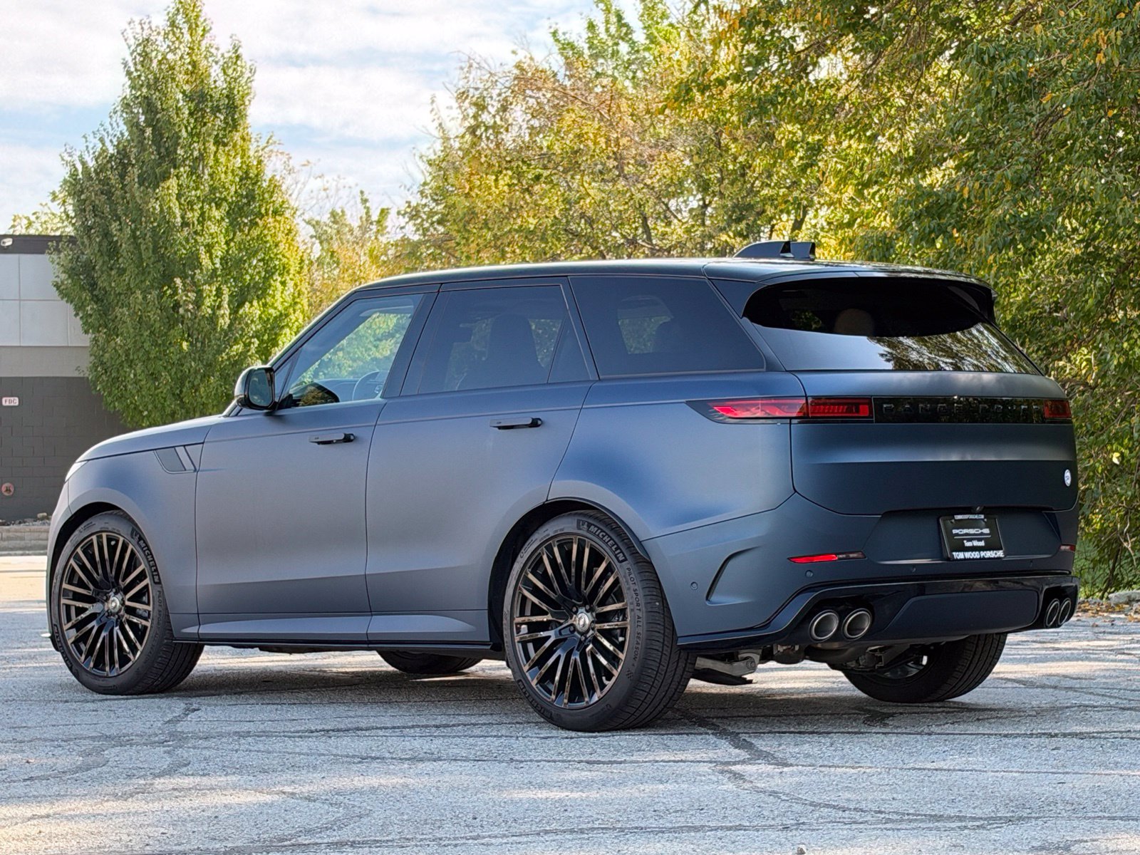 Used 2025 Land Rover Range Rover Sport SV Edition Two AWD/4WD image 3