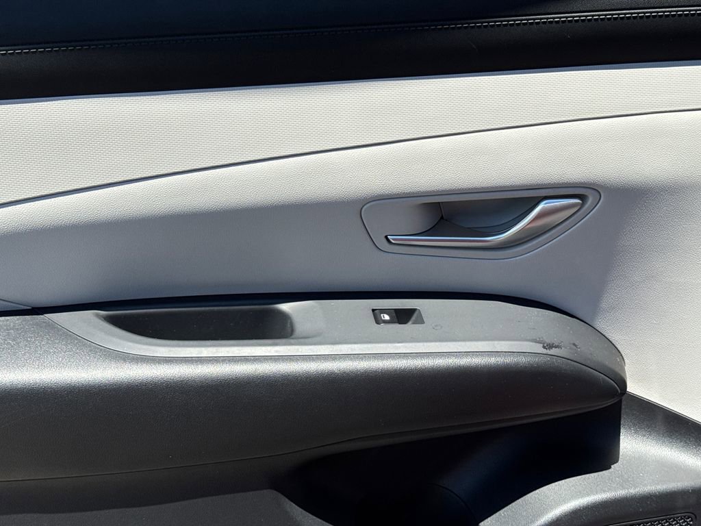 Used 2025 Hyundai Tucson Blue AWD/4WD image 22