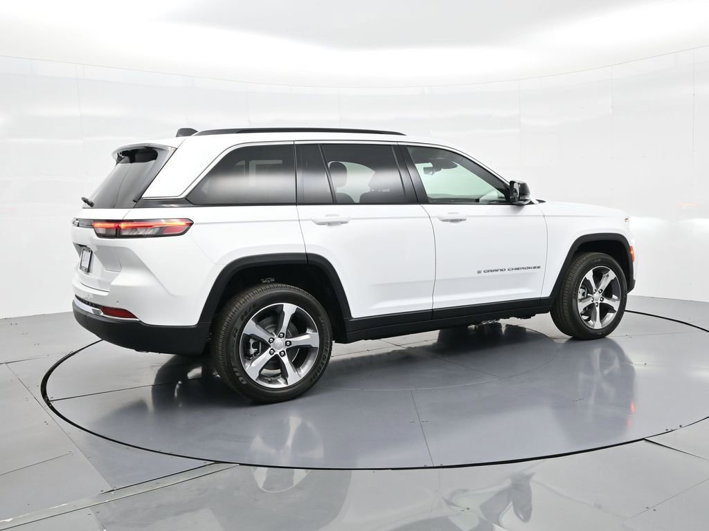 New 2025 Jeep Grand Cherokee Limited 4xe w/ Luxury Tech Group II AWD/4WD image 7