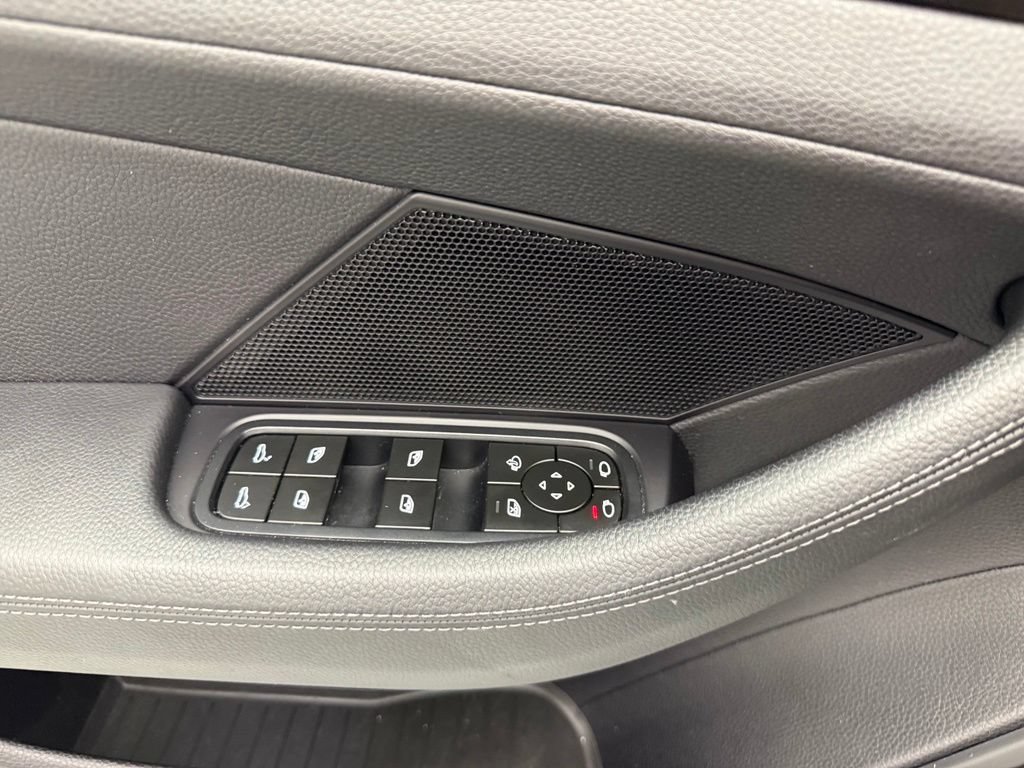 Used 2023 Porsche Panamera 4 Platinum Edition AWD/4WD image 23