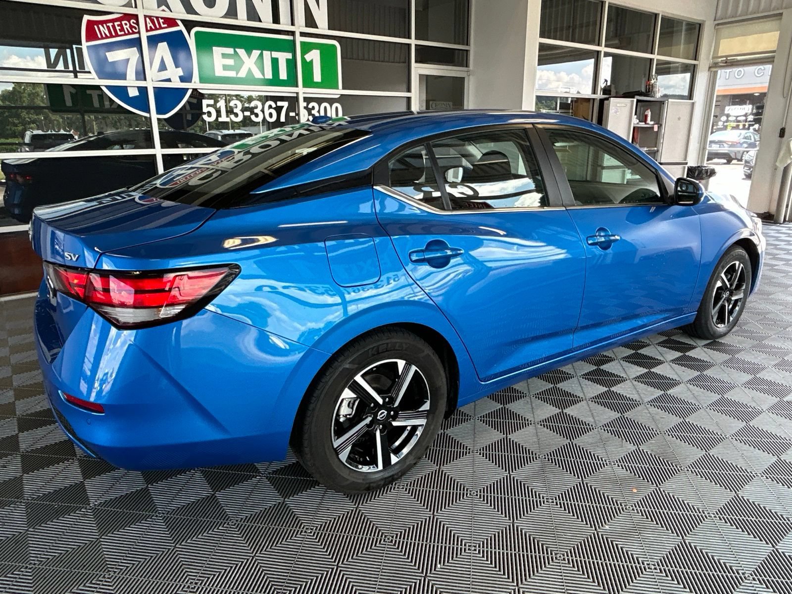 Used 2024 Nissan Sentra SV FWD image 6