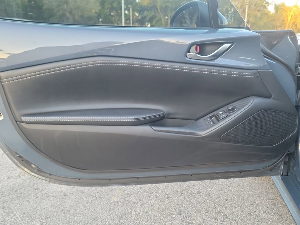 Used 2021 MAZDA MX-5 Miata Grand Touring image 14