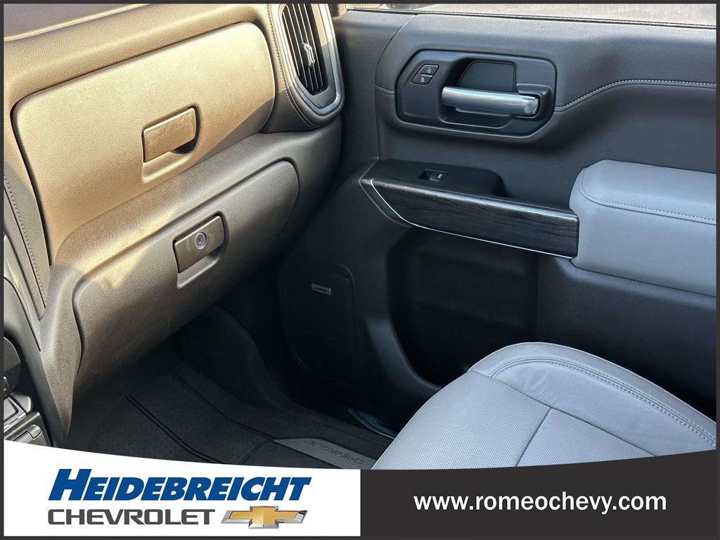 Used 2020 Chevrolet Silverado 2500 LTZ w/ LTZ Premium Package image 38