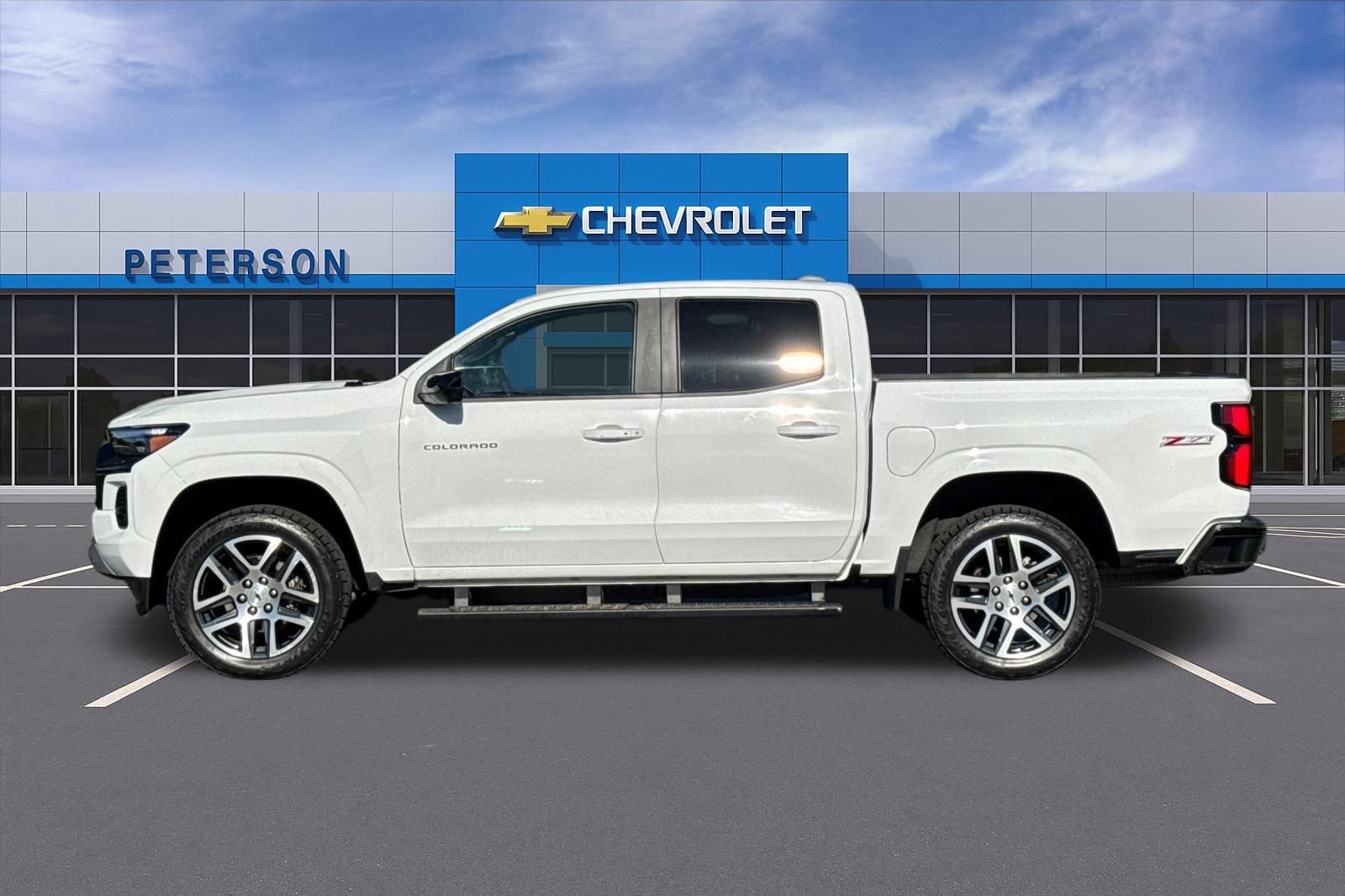 Certified 2024 Chevrolet Colorado Z71 w/ Z71 Convenience Package 2 AWD/4WD image 7