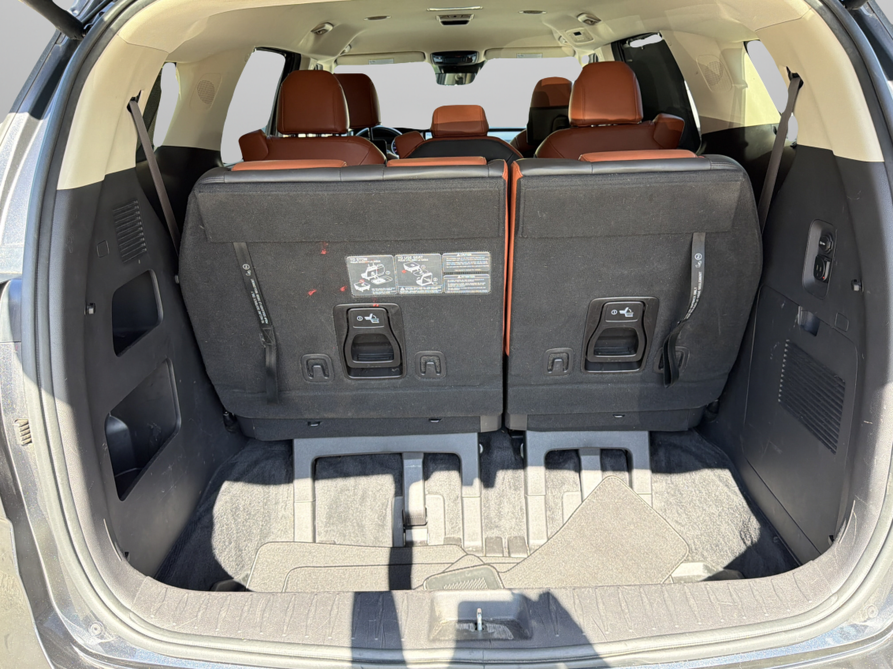 Used 2022 Kia Carnival SX FWD image 26