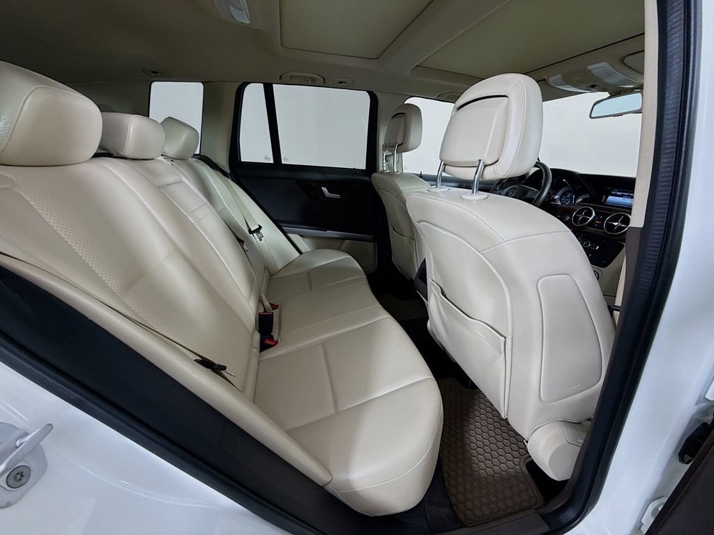 Used 2014 Mercedes-Benz GLK 350 4MATIC image 30