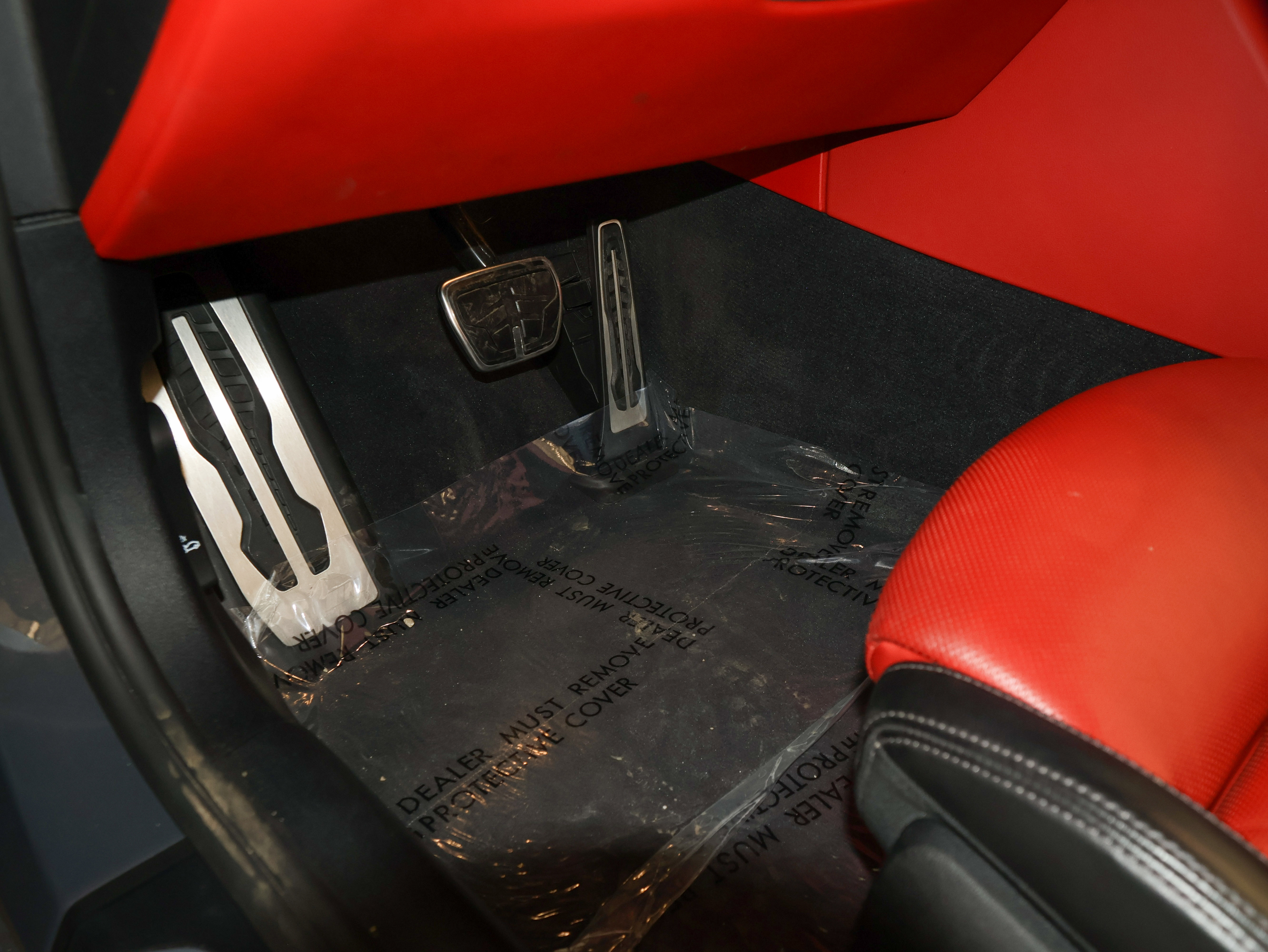 Used 2021 BMW M850i xDrive Convertible w/ Driving Assistance Package image 18