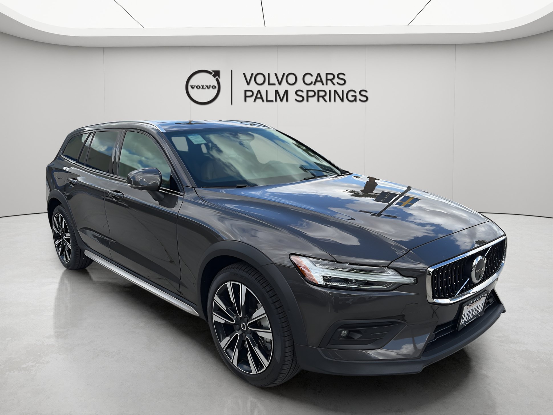Used 2024 Volvo V60 B5 Cross Country Ultimate