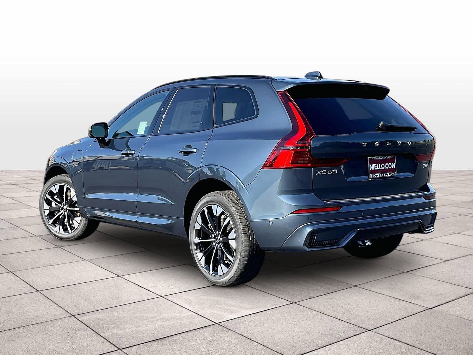 New 2026 Volvo XC60 T8 Plus w/ Climate Package AWD/4WD image 3