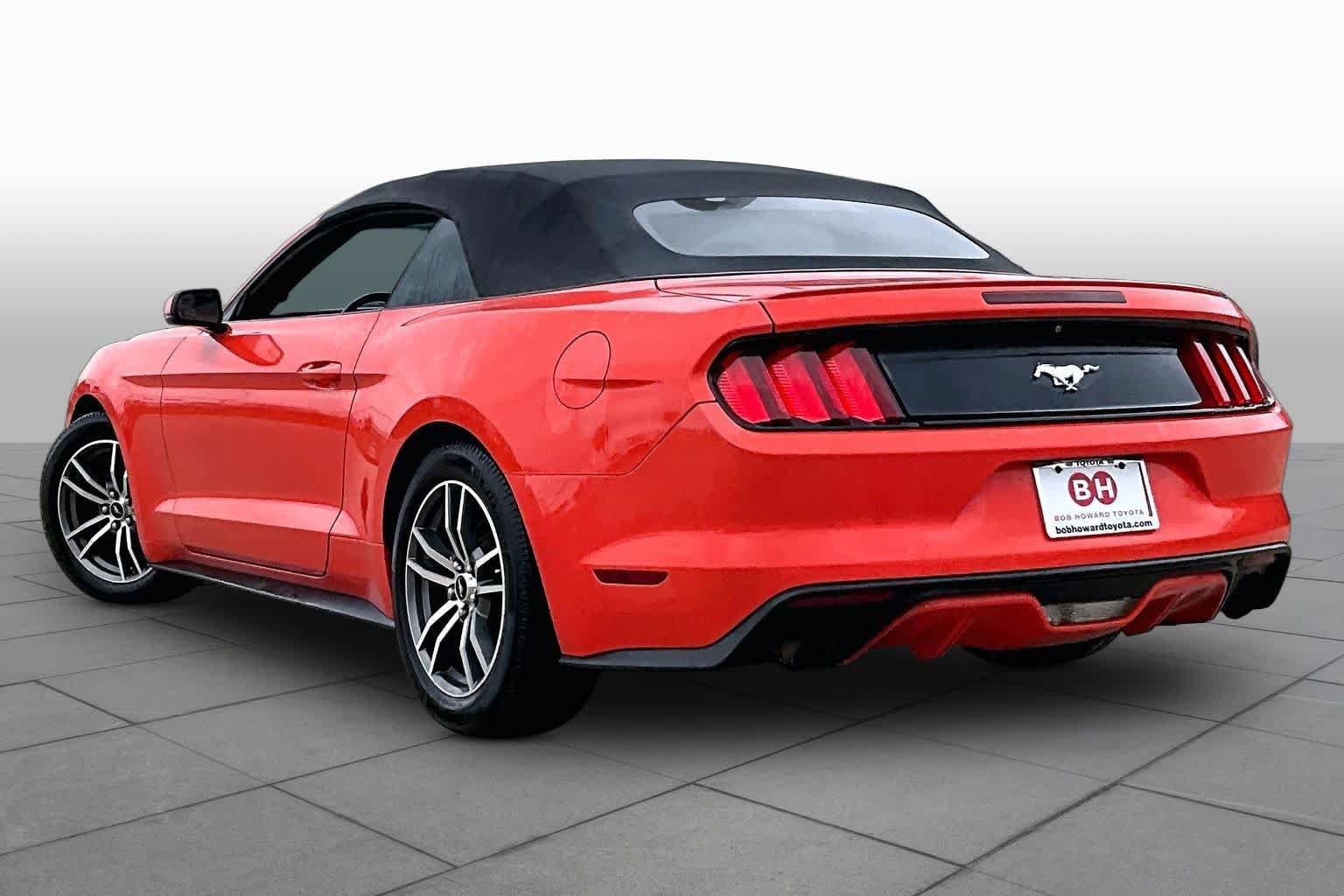 Used 2016 Ford Mustang Premium RWD image 11