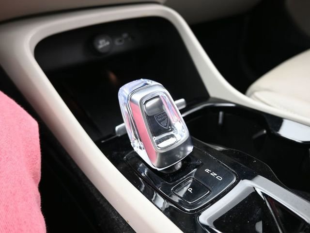 Used 2023 Volvo XC40 B5 Plus w/ Driver Assist Package AWD/4WD image 12