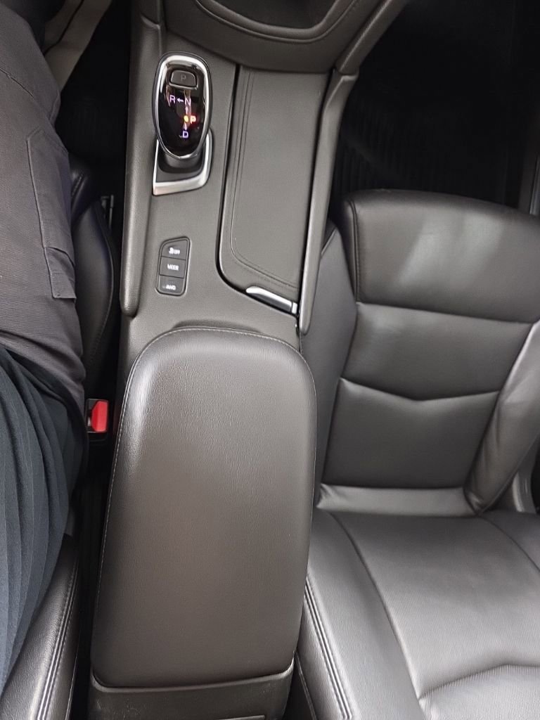 Used 2018 Cadillac XT5 Luxury w/ Driver Awareness Package AWD/4WD image 22